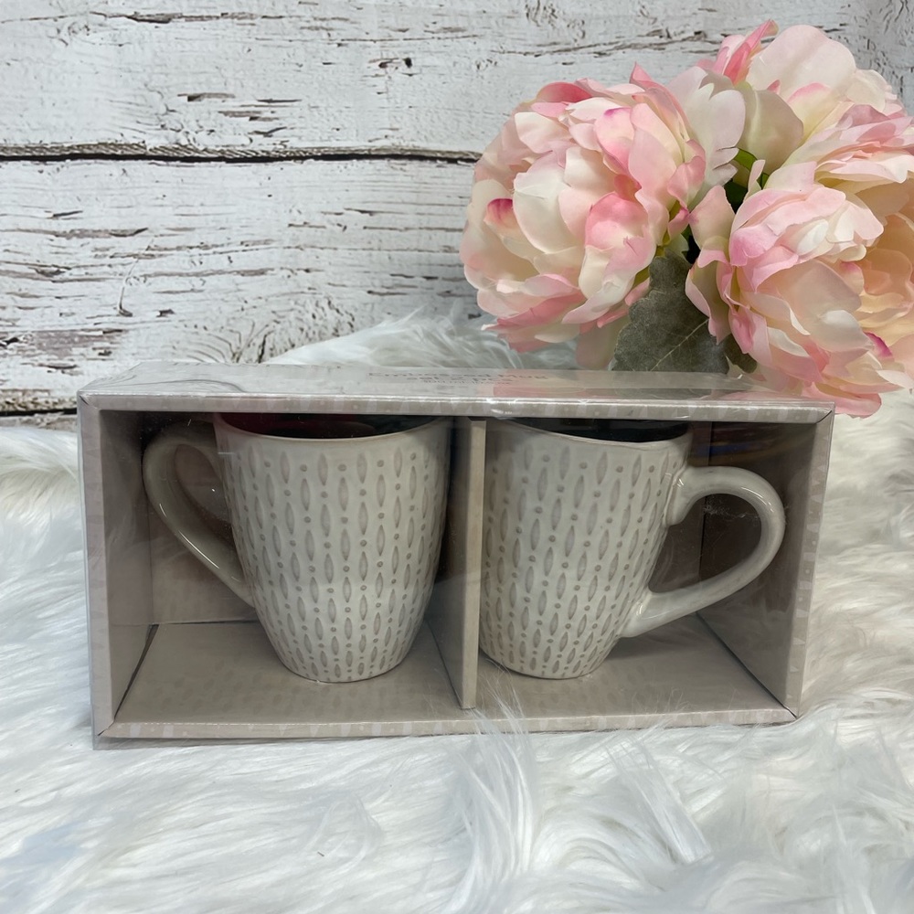 Brandani Italian style embossed mugs set of 2